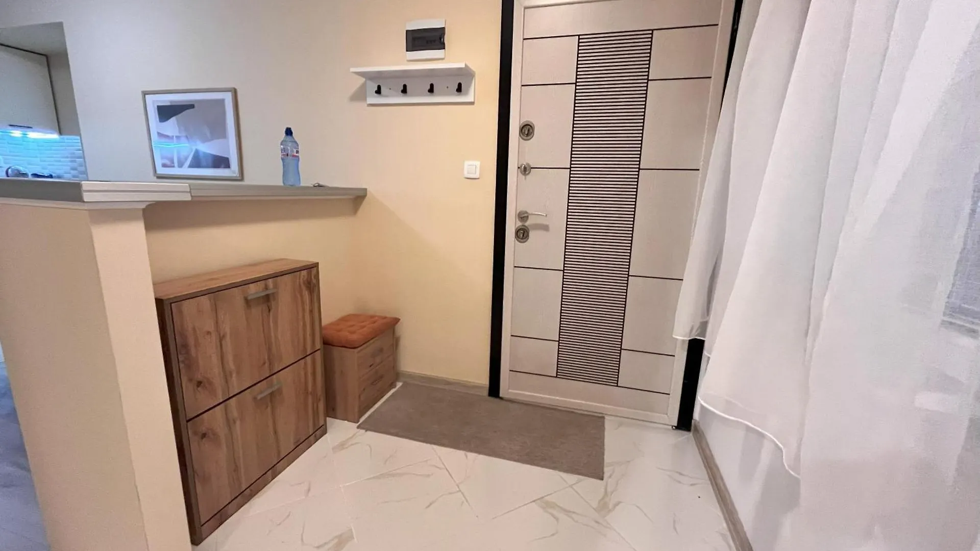 Cozy Apartment Near City Center 소피아